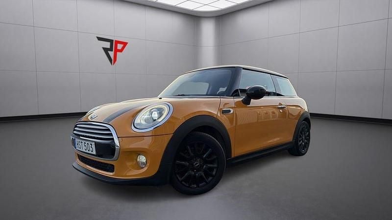 Begagnad Mini Cooper D 118 HK (86 kW) 2015 Orange Halvkombi