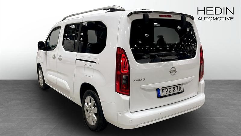 Begagnad Opel Combo-e Life 100 kW (136 HK) 2021 Vit (white) Van