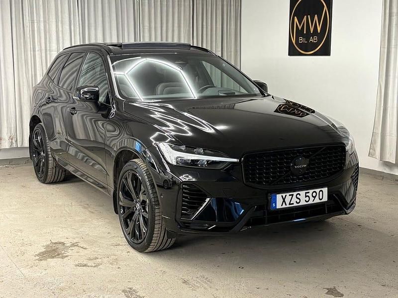 Svart Begagnad 2024 Volvo XC60 R-Design SUV | 649 900 kr - Bild 1/4