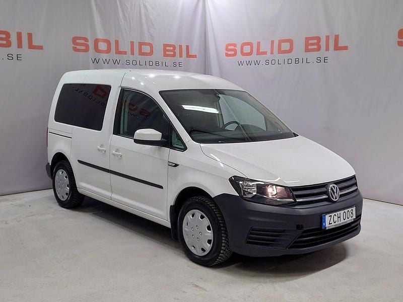 Vit Begagnad 2017 VW Caddy Life Minibuss | 159 900 kr (Dyr) - Bild 1/4