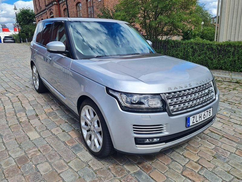 Silver Begagnad 2016 Land Rover Range Rover Autobiography SUV | 420 000 kr (Bra pris) - Bild 1/4