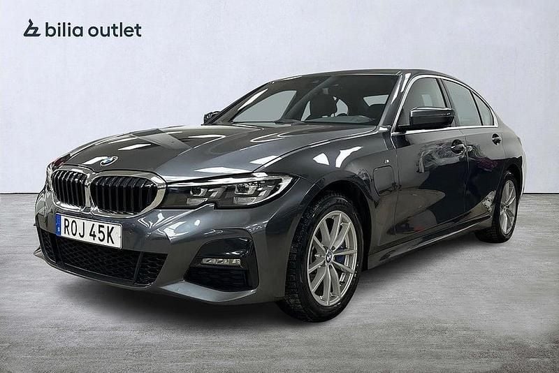 Begagnad BMW 330e M Sport 184 HK (135 kW) 2019 Grå Sedan