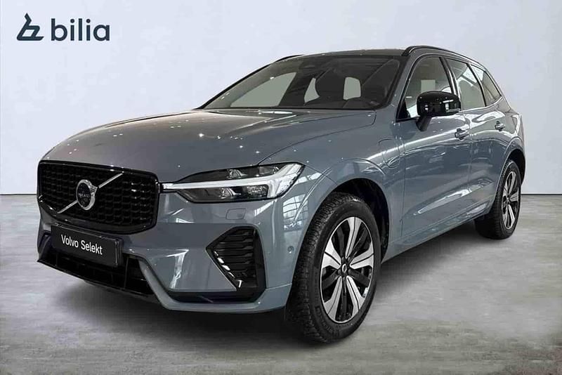Begagnad Volvo XC60 Plus 355 HK (261 kW) 2023 Grå SUV