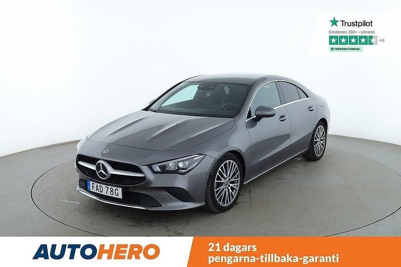 Mörkgrå Begagnad 2020 Mercedes CLA200 Sportkupé | 300 000 kr (Bra pris) - Bild 1/4