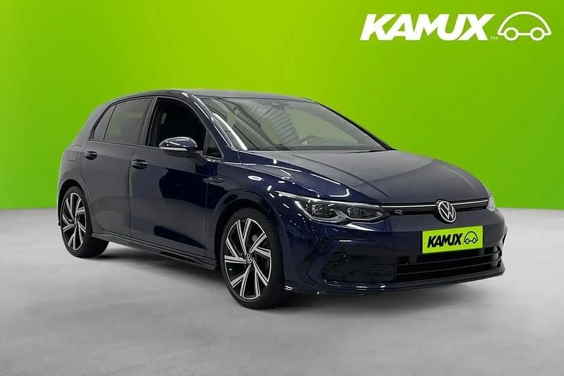 Blå Begagnad 2021 VW Golf VIII R-line Halvkombi | 279 400 kr - Bild 1/4