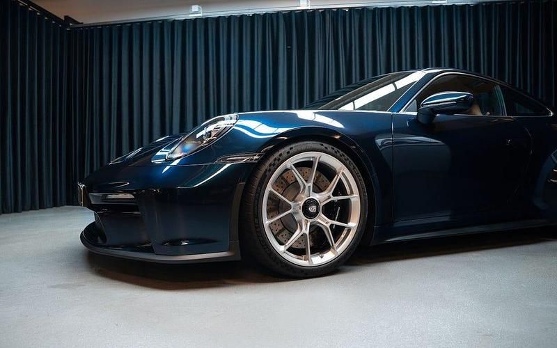 Begagnad Porsche 992 510 HK (375 kW) 2024 Blå