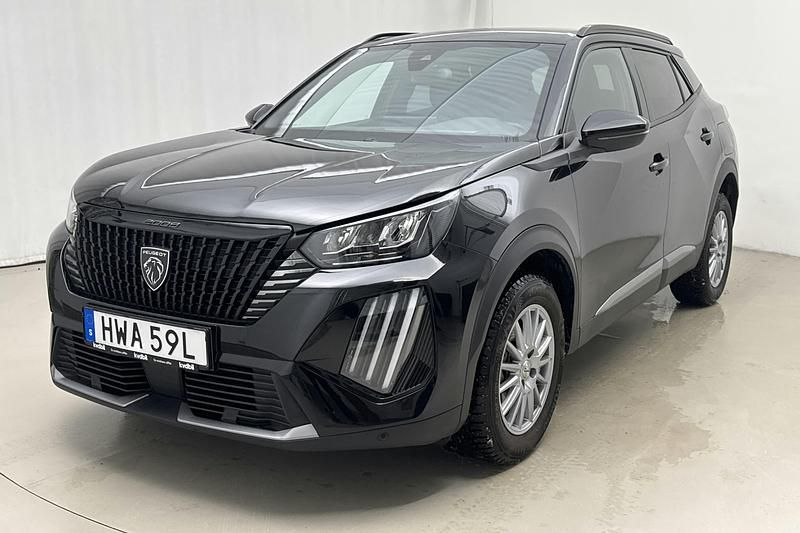 Svart Begagnad 2024 Peugeot 2008 Allure SUV | 199 900 kr (Bra pris) - Bild 1/4
