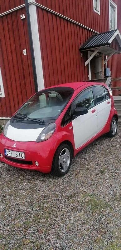 Begagnad Mitsubishi i-MiEV 47 kW (64 HK) 2011 Halvkombi