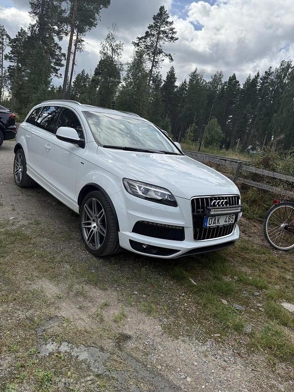 Vit Begagnad 2014 Audi Q7 S-Line SUV | 220 000 kr (Marknadspris) - Bild 1/3