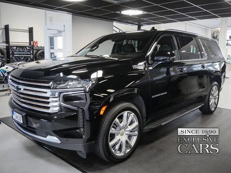 Svart Begagnad 2021 Chevrolet Suburban SUV | 899 000 kr - Bild 1/4