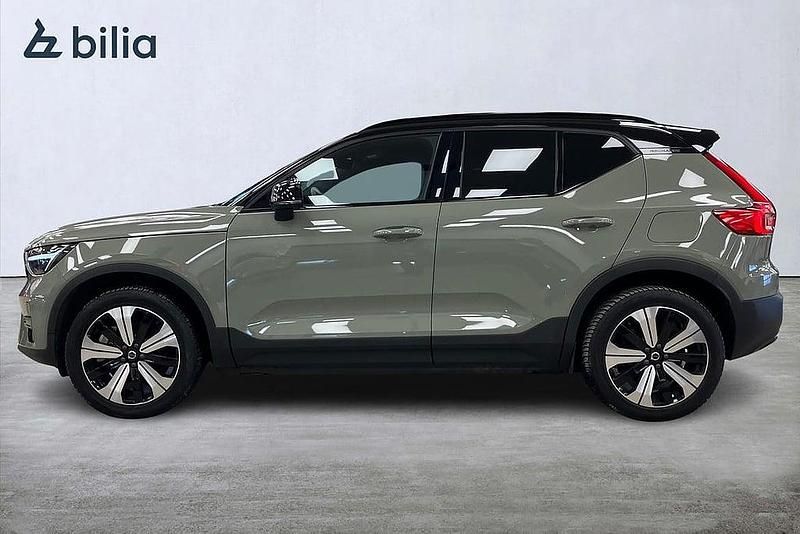 Begagnad Volvo XC40 Core 175 kW (238 HK) 2022 Grön SUV