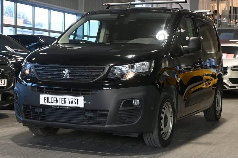 Svart Begagnad 2021 Peugeot Partner Van | 154 000 kr (Marknadspris) - Bild 1/4