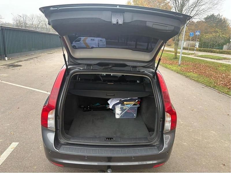 Begagnad Volvo V50 Momentum 116 HK (85 kW) 2011 Kombi