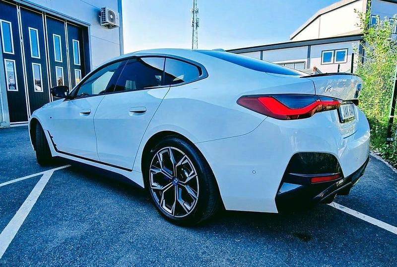 Begagnad BMW i4 M Sport 264 kW (360 HK) 2023 Vit Sedan