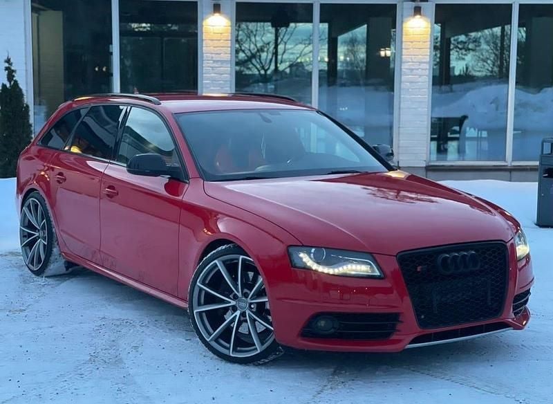 Begagnad Audi S4 400 HK (294 kW) 2010