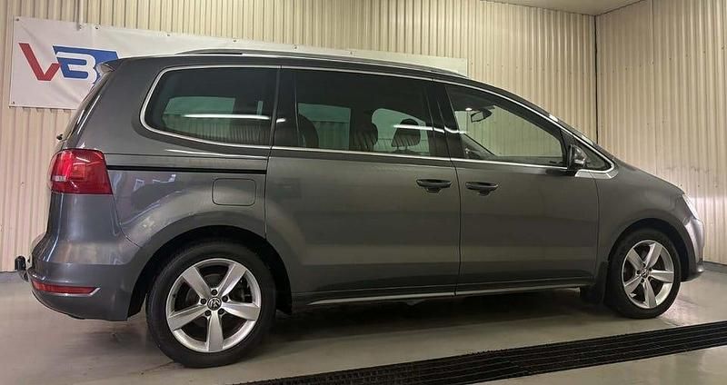 Begagnad VW Sharan GT 170 HK (125 kW) 2011 Grå Minibuss