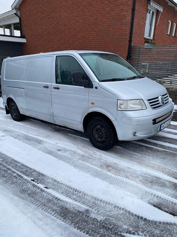 Begagnad VW T5 131 HK (96 kW) 2006 Van