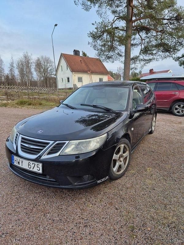 Begagnad 2009 Saab 9-3 Vector Kombi | 32 000 kr (Marknadspris) - Bild 1/4