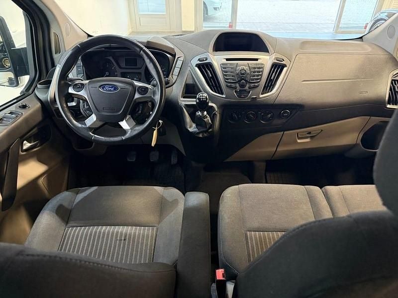 Begagnad Ford Tourneo Custom 125 HK (91 kW) 2013 Grå Van