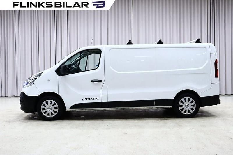 Vit Begagnad 2020 Renault Trafic Minibuss | 219 700 kr (Bra pris) - Bild 1/4
