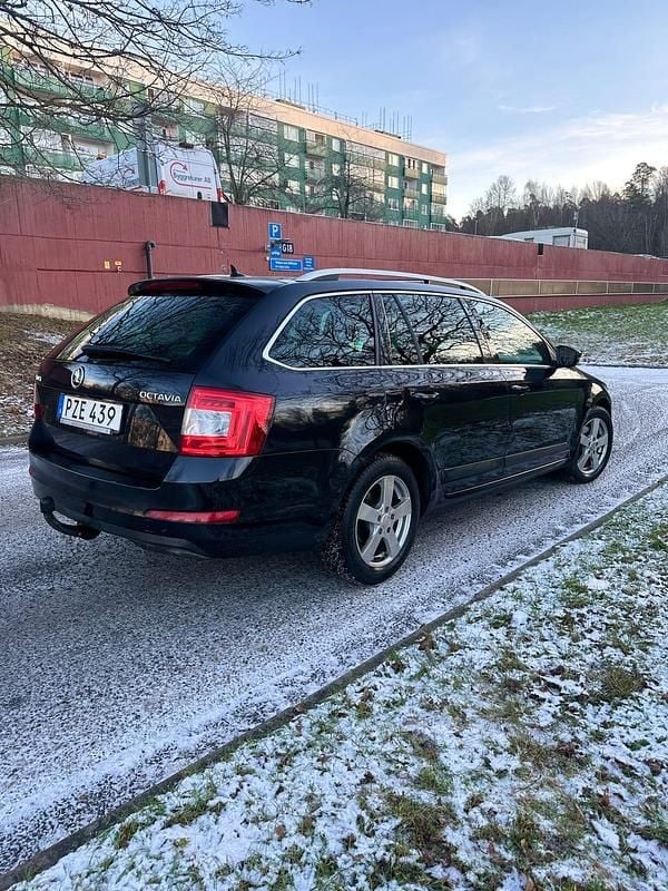 Begagnad Skoda Octavia 150 HK (110 kW) 2017 Kombi