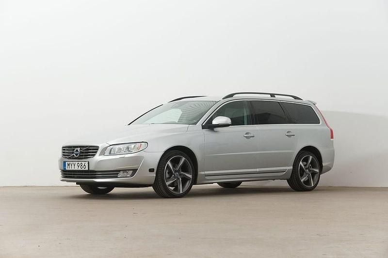 Begagnad Volvo V70 Standard 181 HK (133 kW) 2016 Silver Kombi