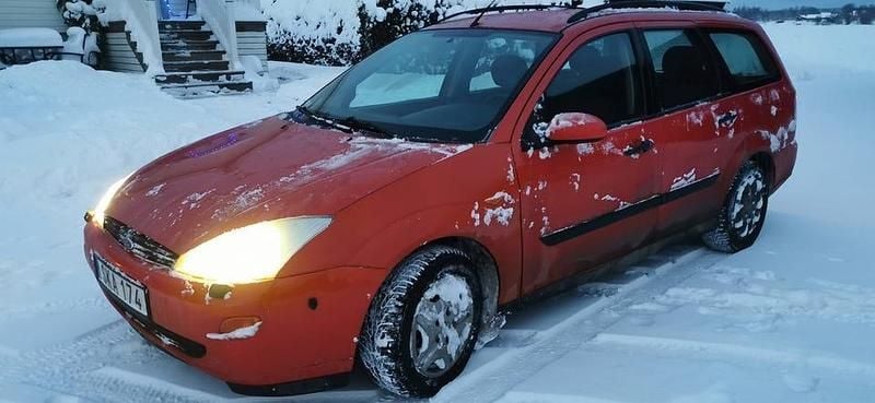 Begagnad 2001 Ford Focus Kombi | 10 000 kr (Marknadspris) - Bild 1/4