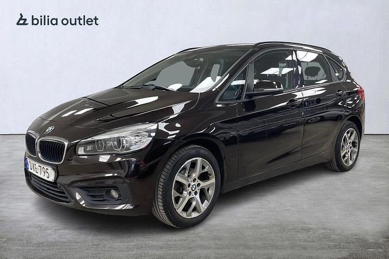 Brun Begagnad 2014 BMW 218 Active Tourer Advantage Minibuss | 139 000 kr (Lite dyr) - Bild 1/4