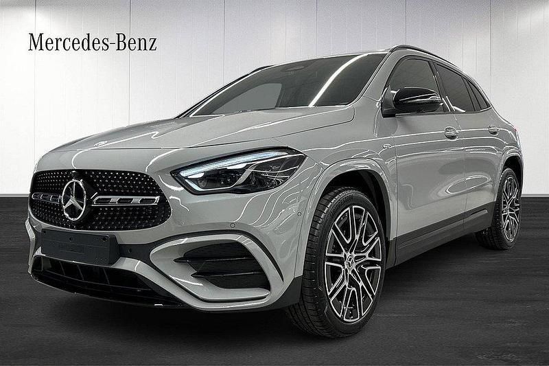 Alpingrå solid Ny 2026 Mercedes GLA250 Advanced SUV | 583 600 kr - Bild 1/4