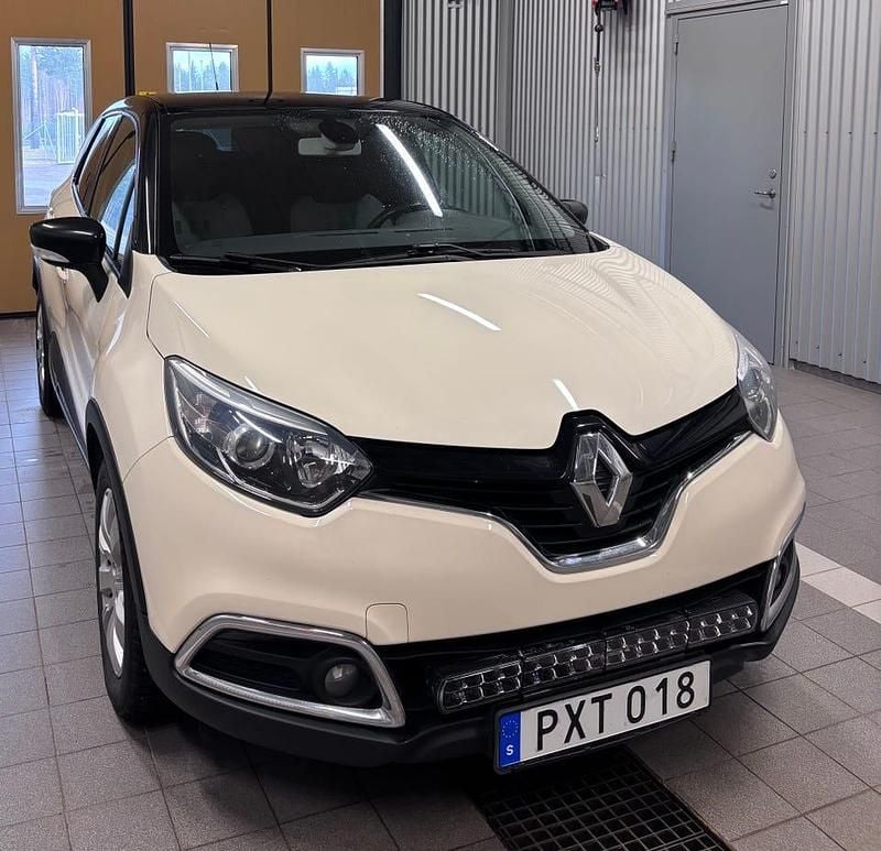 Begagnad 2014 Renault Captur SUV | 79 200 kr (Marknadspris) - Bild 1/4