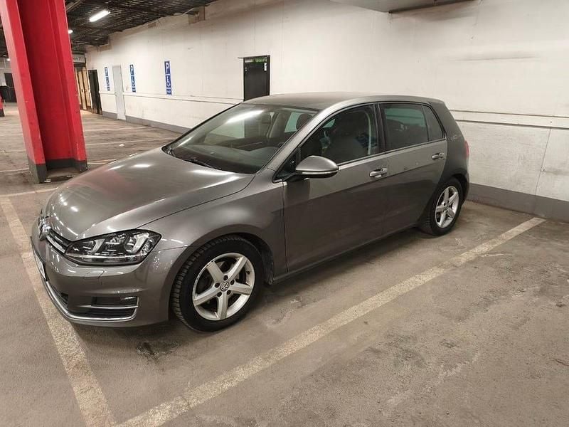 Begagnad VW Golf VII 140 HK (102 kW) 2015