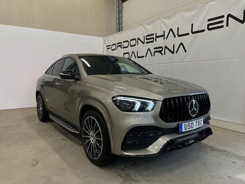 Silver Begagnad 2021 Mercedes GLE350e AMG line Sportkupé | 819 900 kr (Marknadspris) - Bild 1/4