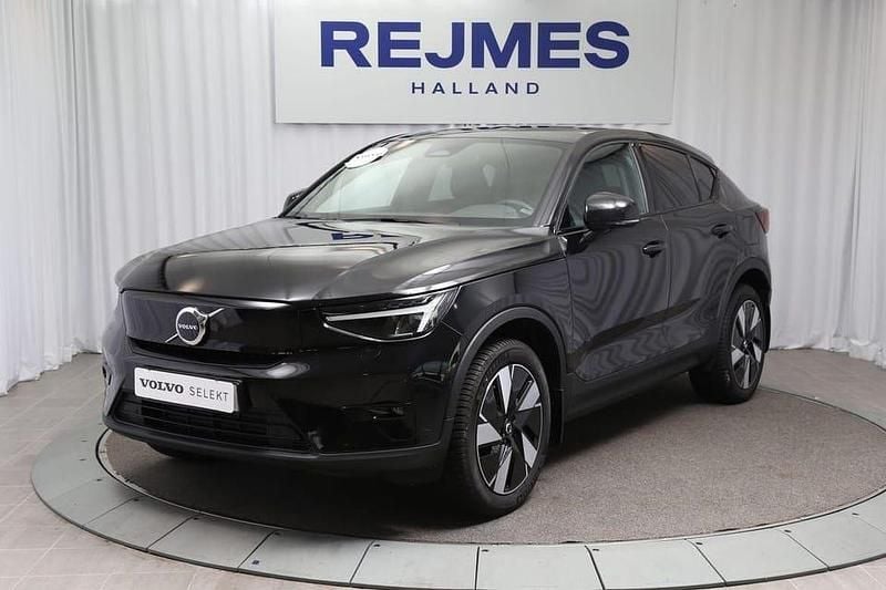 Begagnad Volvo EC40 Plus 188 kW (256 HK) 2023 Svart SUV
