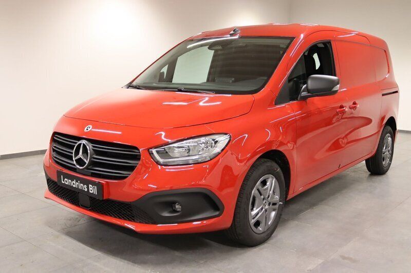 Röd Ny 2025 Mercedes Citan 110 Van | 371 250 kr (Lite dyr) - Bild 1/4