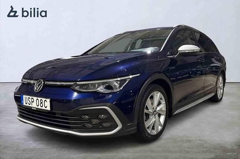 Begagnad VW Golf VIII 2023 Blå