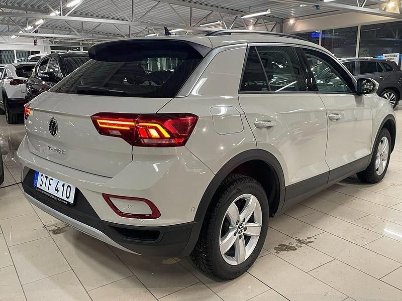 Begagnad VW T-Roc 151 HK (111 kW) 2023 Grå SUV