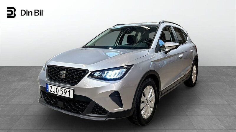 Silver (urban silver metallic) Begagnad 2024 Seat Arona Style SUV | 209 900 kr (Marknadspris) - Bild 1/4