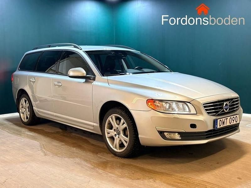 Begagnad Volvo V70 Kinetic 180 HK (132 kW) 2014 Silver Kombi
