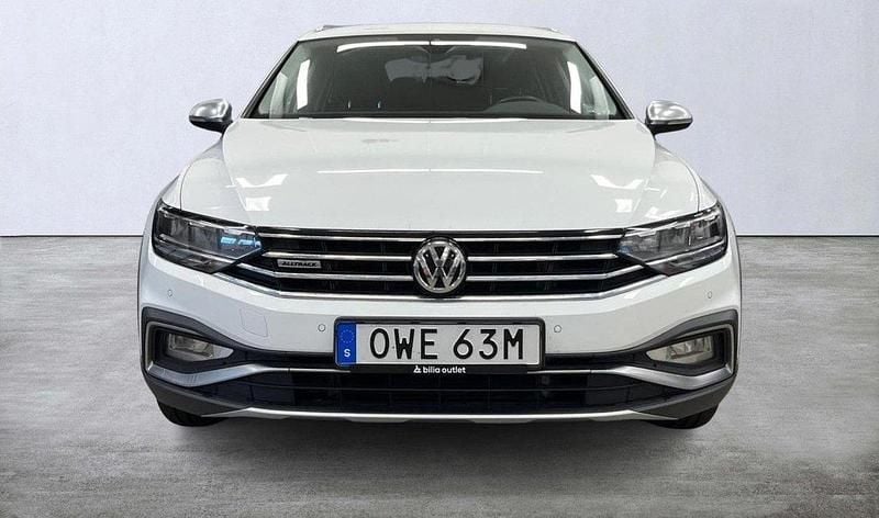 Vit Begagnad 2019 VW Passat Alltrack Kombi | 238 888 kr (Marknadspris) - Bild 1/4