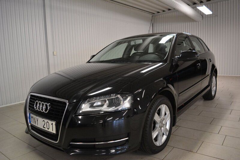 Svart Begagnad 2011 Audi A3 Sportback Attraction Halvkombi | 64 000 kr (Marknadspris) - Bild 1/3