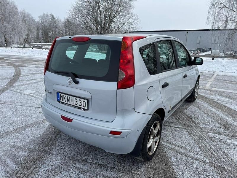 Begagnad Nissan Note 110 HK (80 kW) 2008 Halvkombi