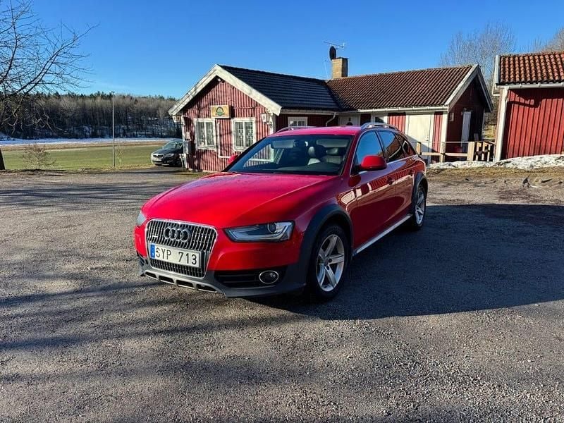 Begagnad Audi A4 Allroad 177 HK (130 kW) 2012 Röd Kombi