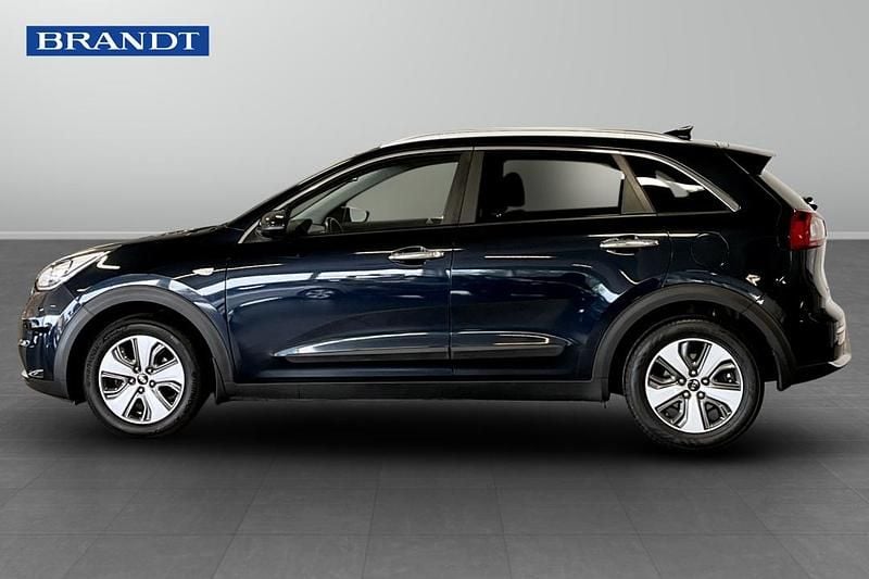 Begagnad Kia Niro 143 HK (105 kW) 2019 Blå SUV