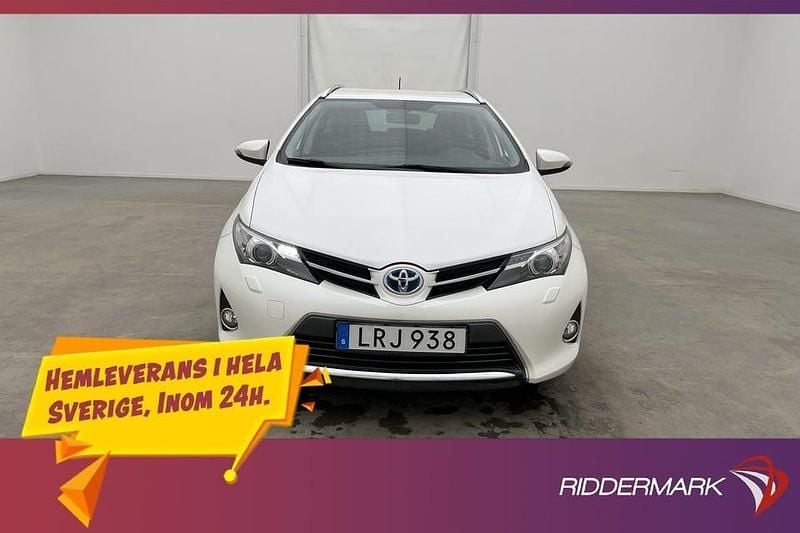 Begagnad Toyota Auris Touring Sports Edition 136 HK (100 kW) 2015 Vit Kombi