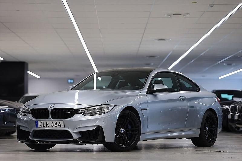 Begagnad BMW M4 M Performance 432 HK (317 kW) 2014 Ljusblå Sportkupé