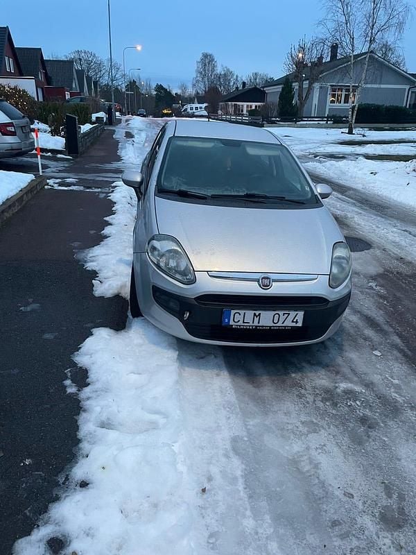 Begagnad 2011 Fiat Punto Evo Halvkombi | 13 000 kr - Bild 1/4