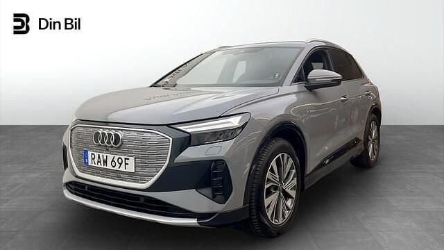 Begagnad Audi Q4 e-tron Advanced Plus 210 kW (286 HK) 2023 Grå SUV
