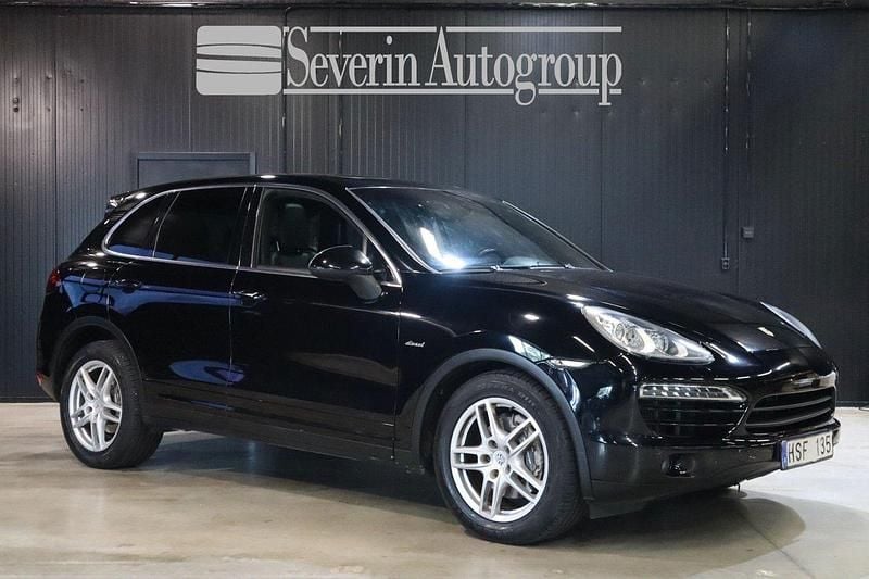 Svart Begagnad 2011 Porsche Cayenne SUV | 229 000 kr (Marknadspris) - Bild 1/4