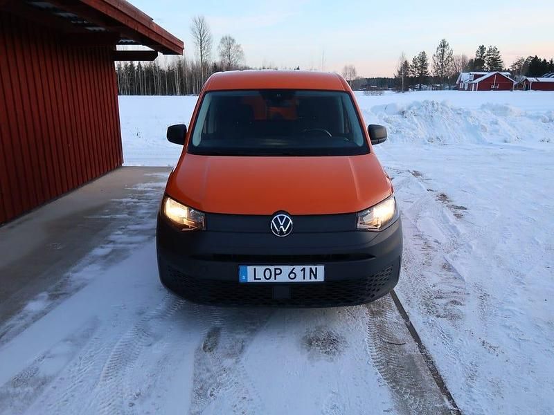 Begagnad VW Caddy 122 HK (89 kW) 2022 Orange Minibuss