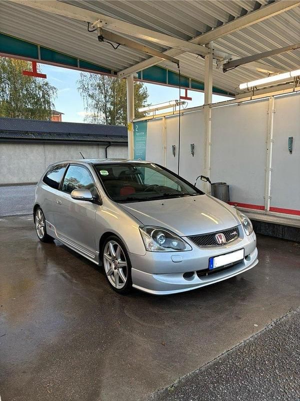 Begagnad 2005 Honda Civic Type R Halvkombi | 95 000 kr - Bild 1/4